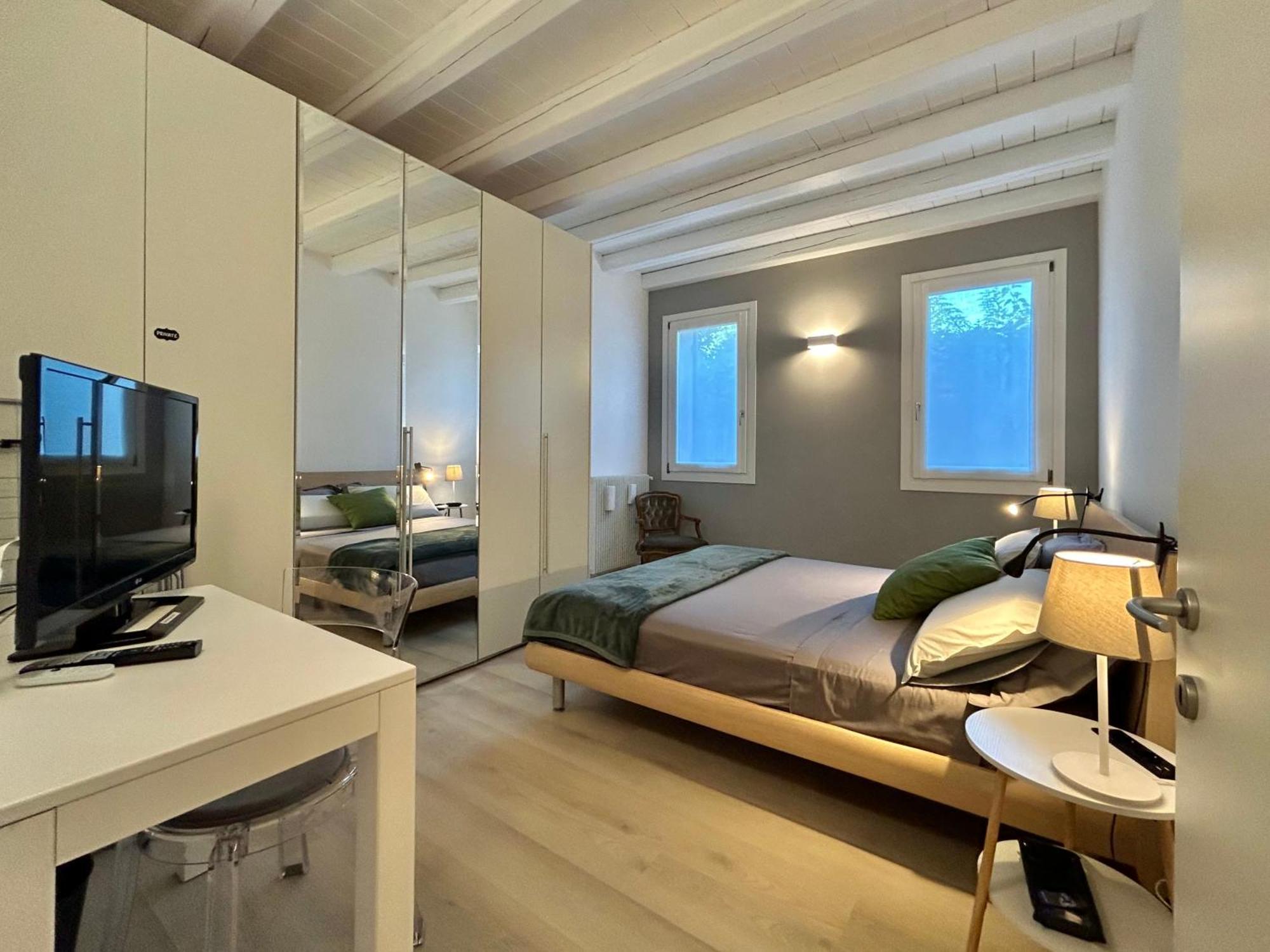 Soranza Suite กัสเตลฟรันโก เวเนโต ภายนอก รูปภาพ